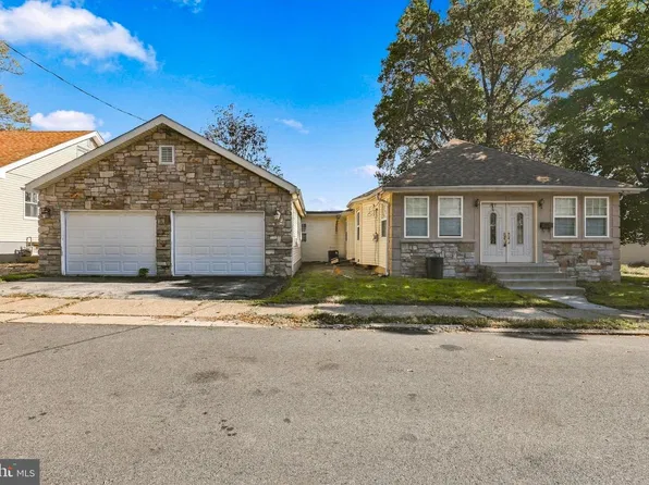 629 Greenhill Rd, Sharon Hill, PA 19079