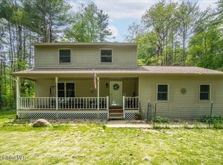 861 Middleline Rd, Ballston Spa, NY 12020