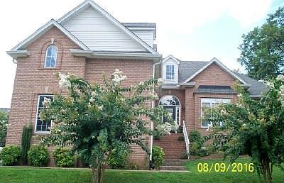 1st image of 415 Fieldstone Dr