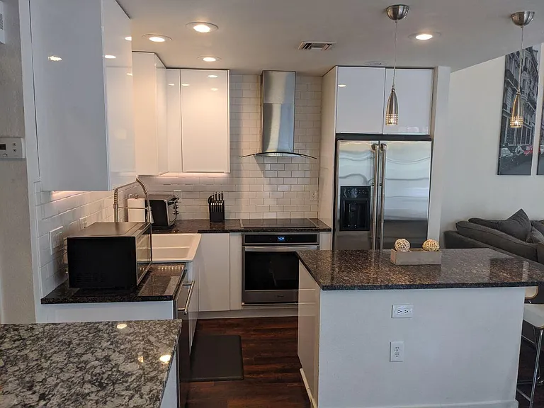 602 N May St #45 — Photo 11