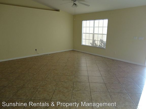 4th image of 1717 NE 6th Pl