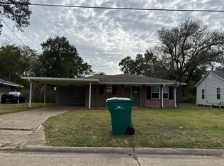 621 S Kent Dr, Sulphur, LA 70663