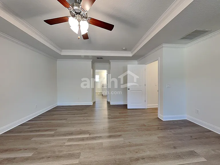 1328 Mount Logan Dr — Photo 15