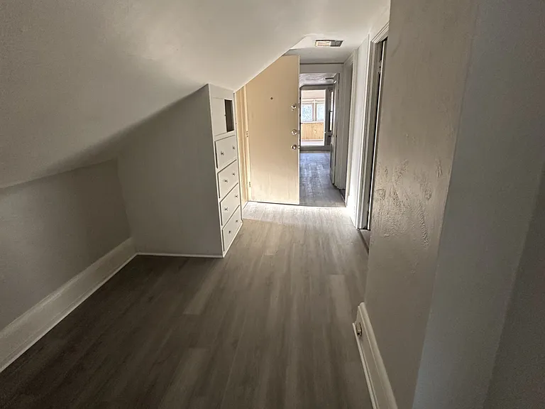 14724 Clifton Blvd #3 — Photo 7