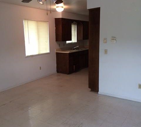 4th image of 170 S Magnolia St APT F