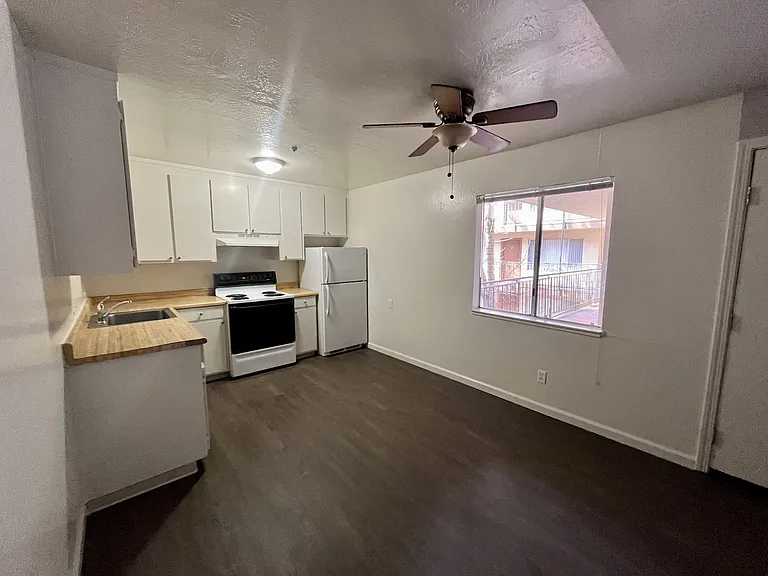 1851 Salem Ave — Photo 5