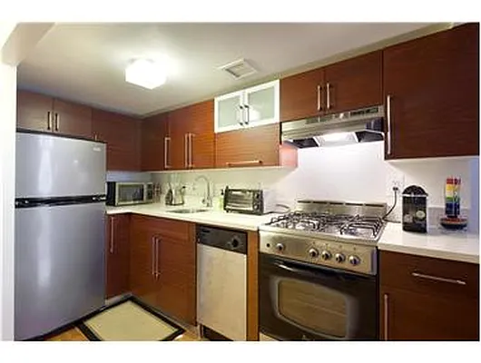 Rented by Douglas Elliman | media 14