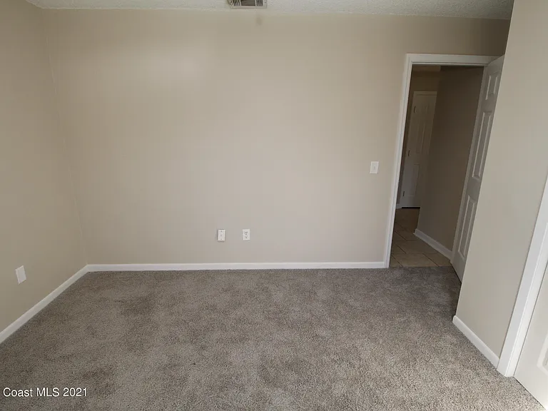 907 Commerce Rd SE — Photo 15