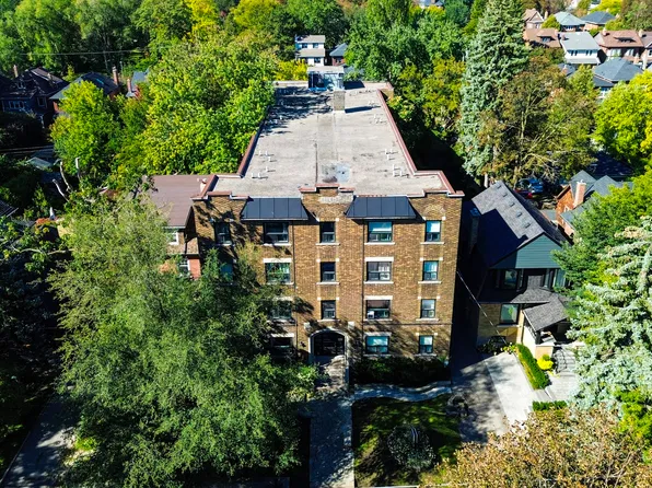 210 Wychwood Ave #20, Toronto, ON M6C 2T3
