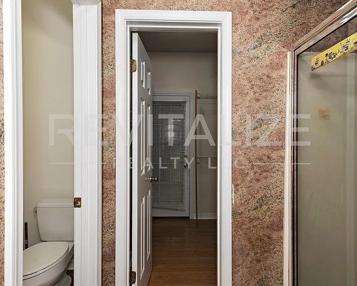 105 Ventura Cir — Photo 32