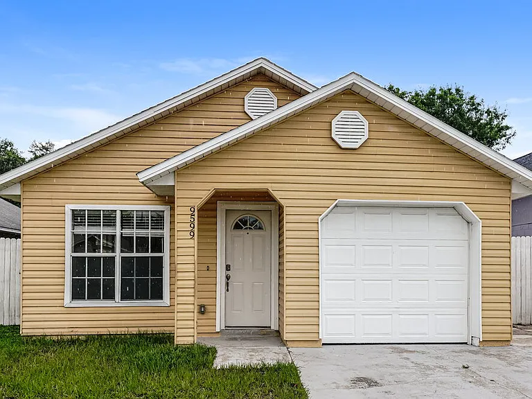 9599 Lupine Ave — Photo 1