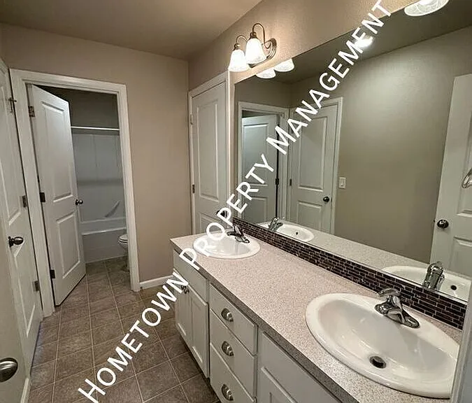 3332 Juno Ct NE — Photo 25