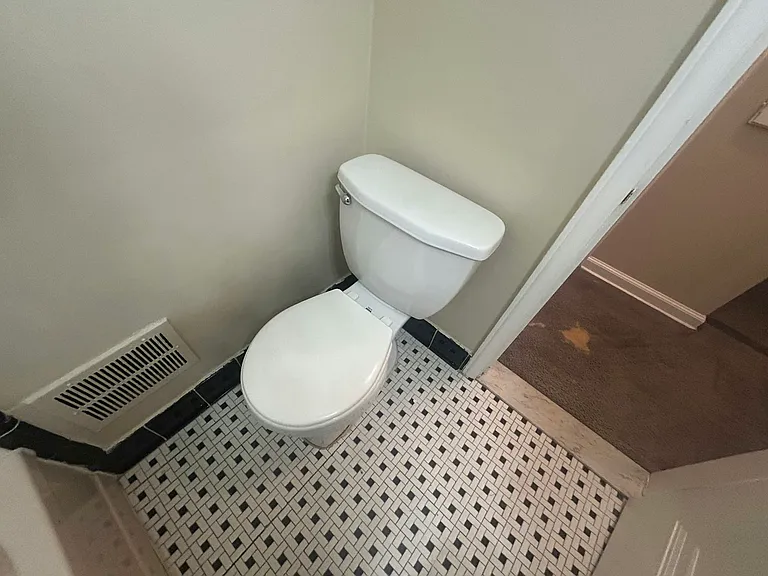 5290 University Pl — Photo 15