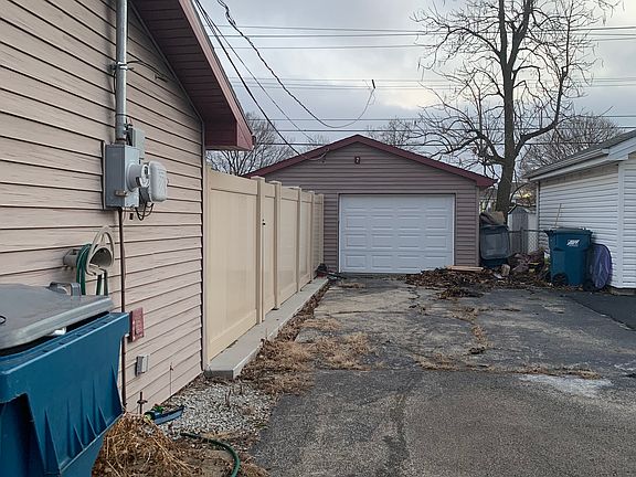 View half up driveway
