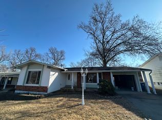 1444 Glenmeade Dr, Maryland Heights, MO 63043
