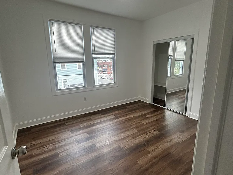 799 Kearny Ave — Photo 6