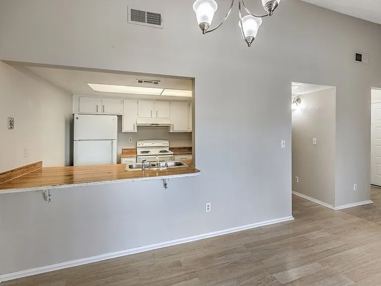 2981 Country Manor Ln #122 — Photo 15