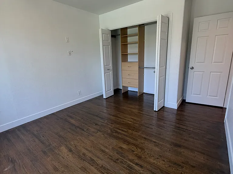 5425 Clark Ave — Photo 23