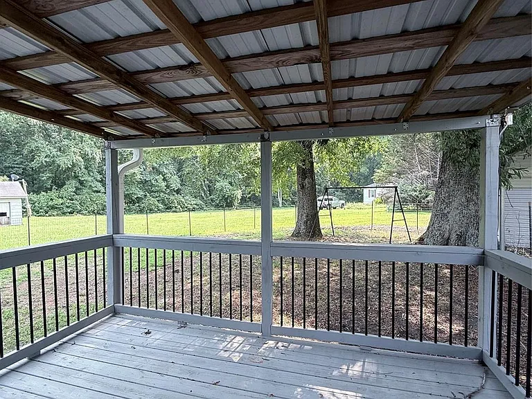 1547 N Piedmont Ave — Photo 19