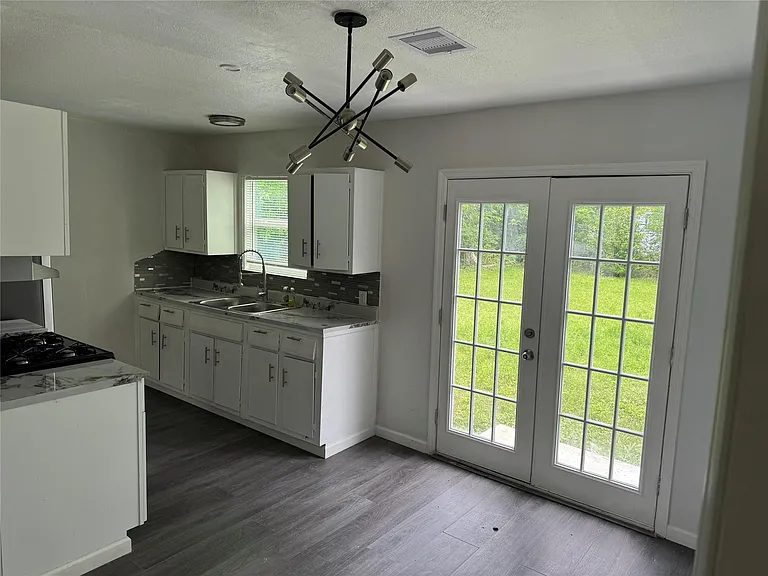4215 Botany Ln — Photo 12
