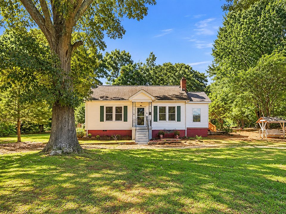 1st image of 209 Tindal Rd
