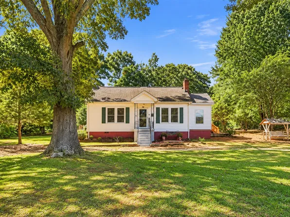 209 Tindal Rd, Greenville, SC 29617