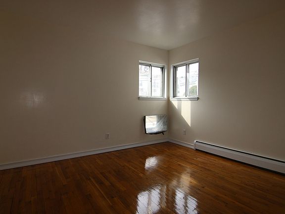 2nd image of 14936 84th St #1
