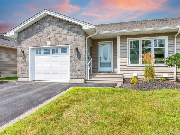 11 Oak Leaf Ln, Hampton, NB E5N 0K8