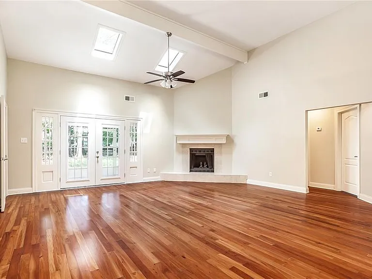 103 Pineland Dr — Photo 5