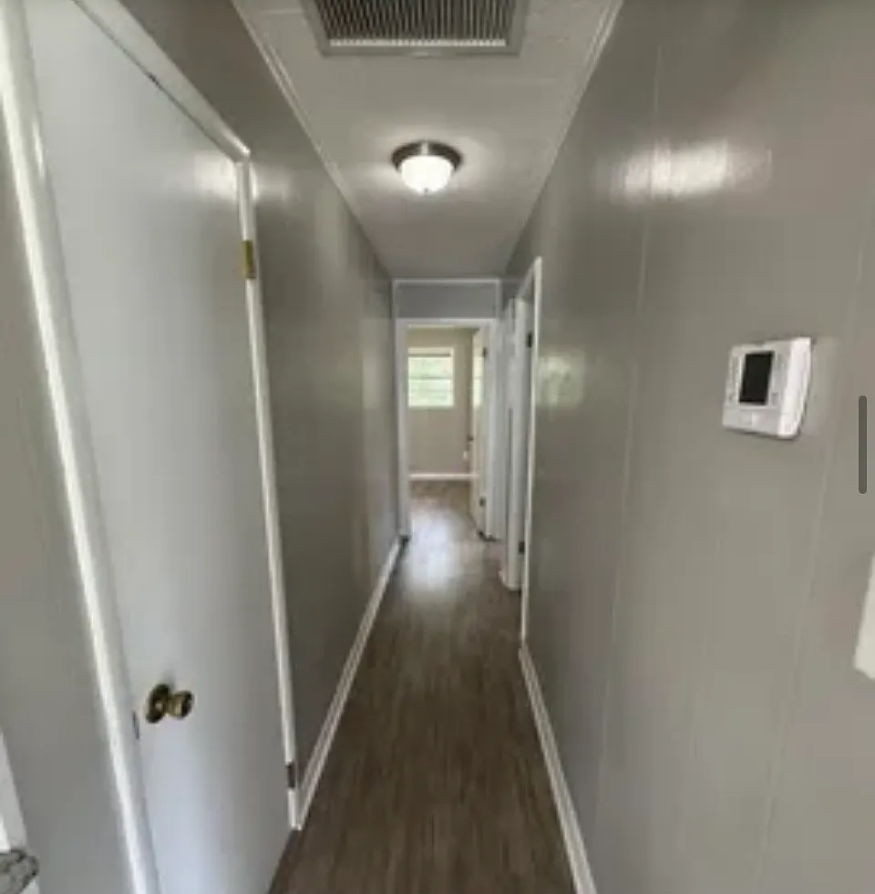 3 bed, 1025 sqft, $1,950 — Photo 2