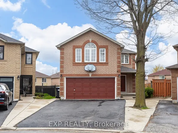 7 Flaming Oak Ct, Brampton, ON L6Y 4G5