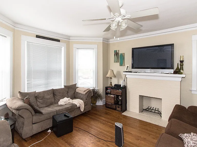 3703 N Racine Ave #1 — Photo 3