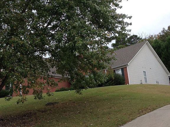 5th image of 1422 Fountain Lakes Dr