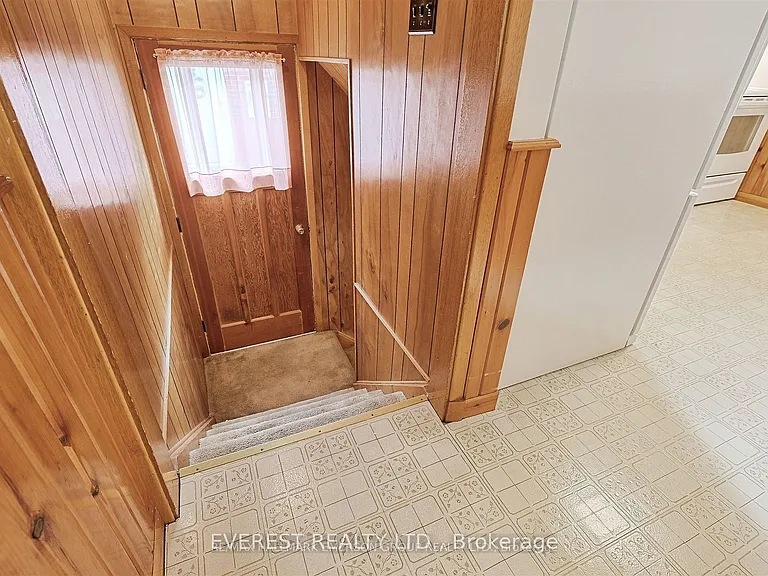 99 Rochman Blvd — Photo 13