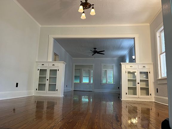 Thru Dinning to Living