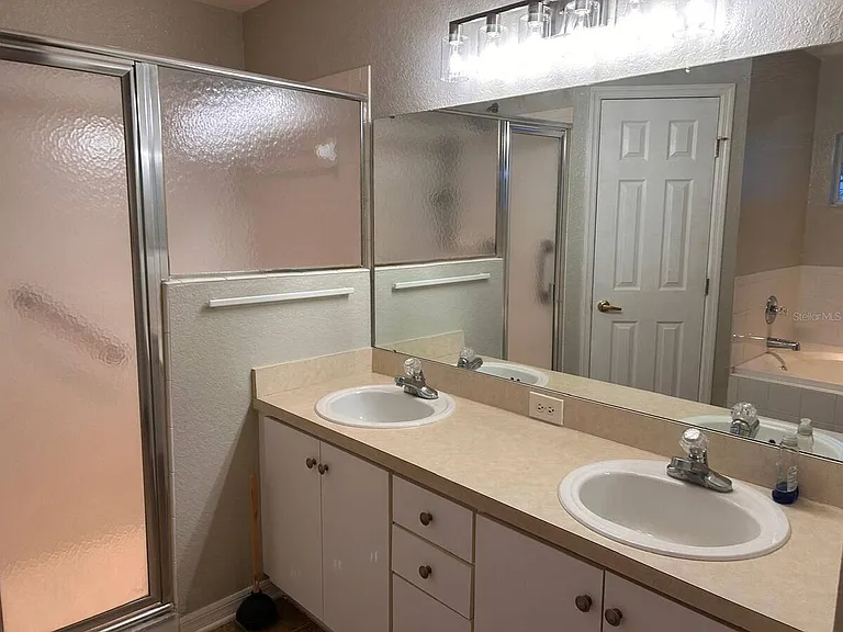 669 Sierra Cir — Photo 10