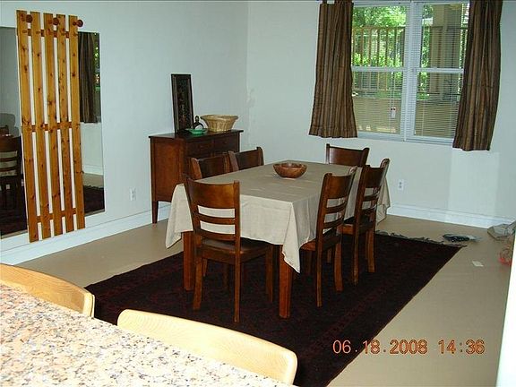 3rd image of 1023 Irving St NE #1