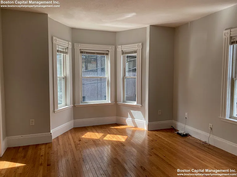2 Webley St #2 — Photo 8