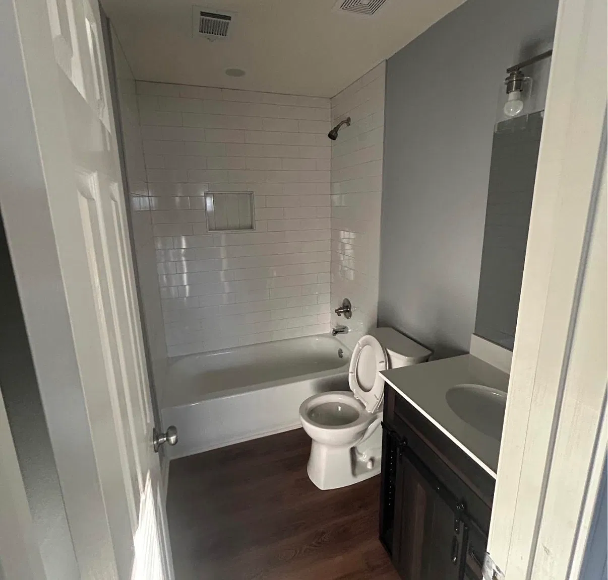 2 bed, 700 sqft, $900 — Photo 3