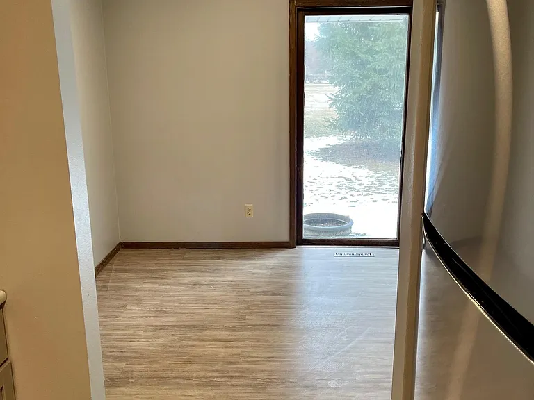 W150S7046 Cornell Cir — Photo 18