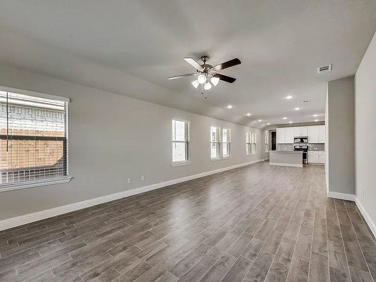 1080 Norias Dr — Photo 6