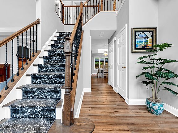 3rd image of 66 Vardon Way