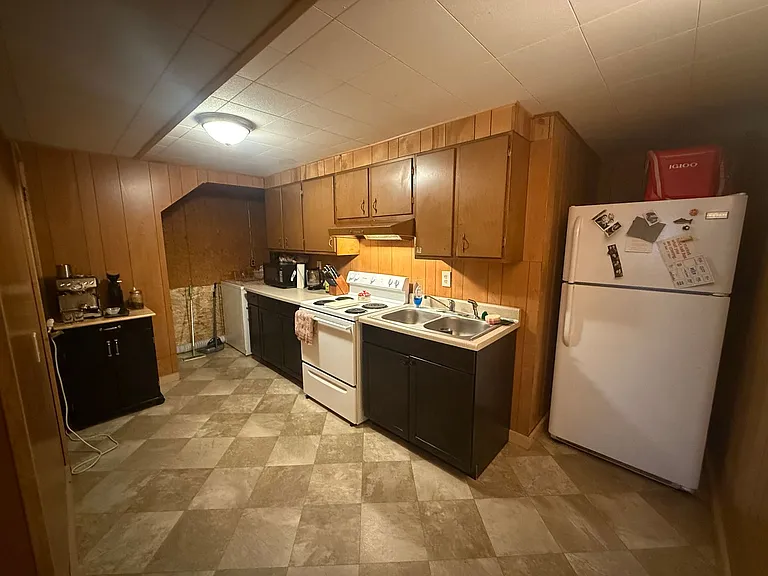 904 W Lamme St #2 — Photo 5