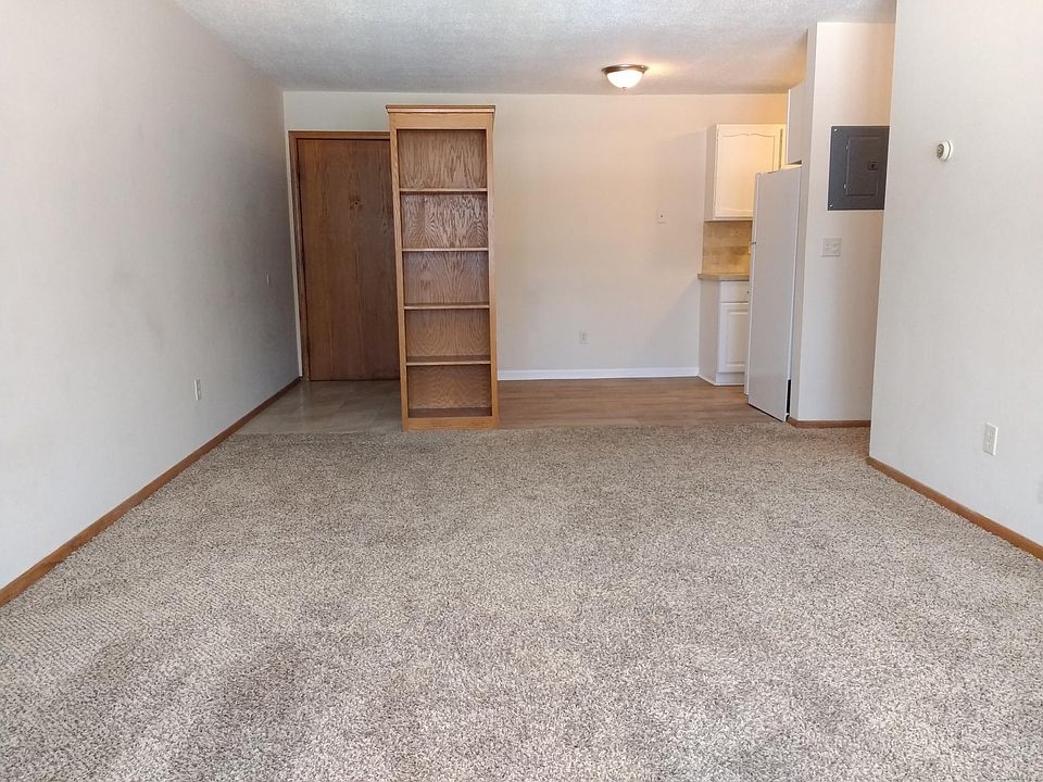 2nd image of 8340 Fremont Ave S #203