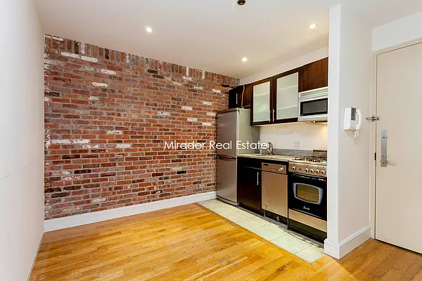 Rented by Mirador Real Estate | media 19