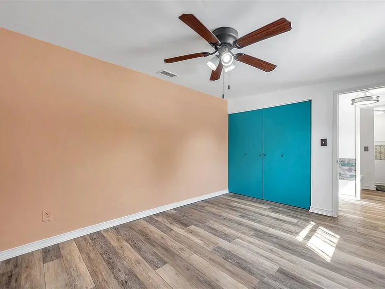 5900 Cypress St N — Photo 11