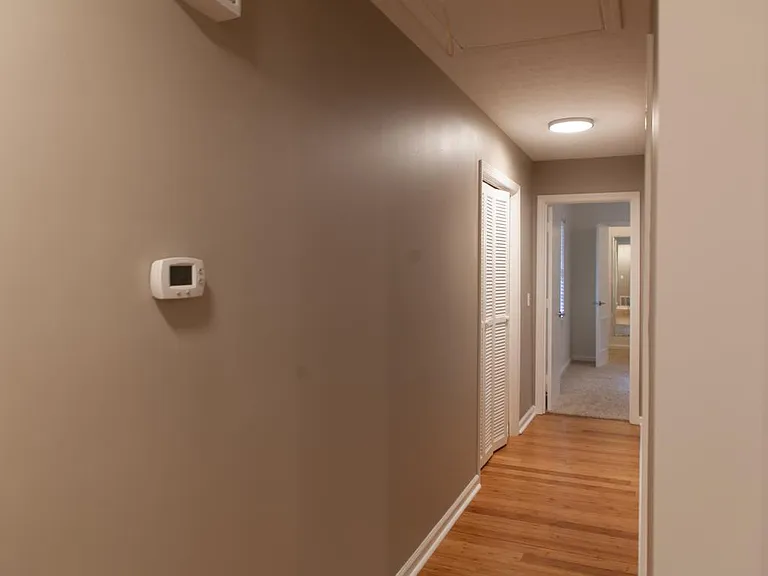 Hallway to bedrooms