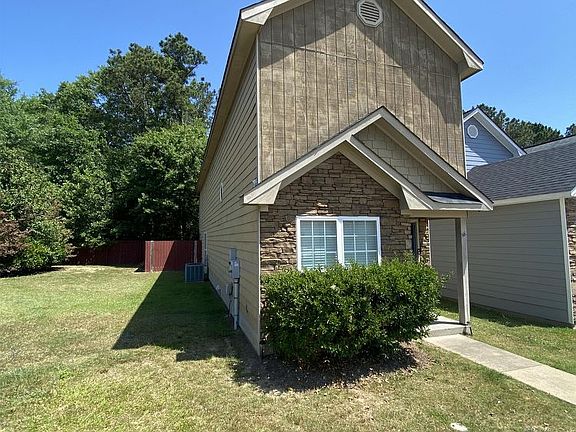 2nd image of 31 Arbor Cove Dr