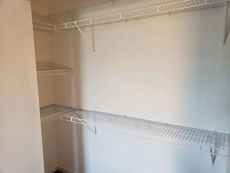 262 W Centralia St #5 — Photo 11