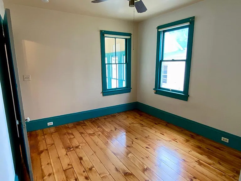 133 S 5th St — Photo 22
